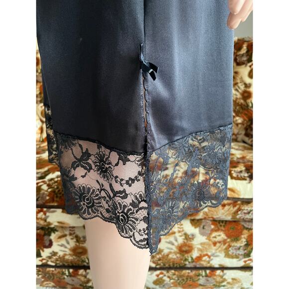 Vintage Vassarette Black Slip Skirt - Picture 4 of 6